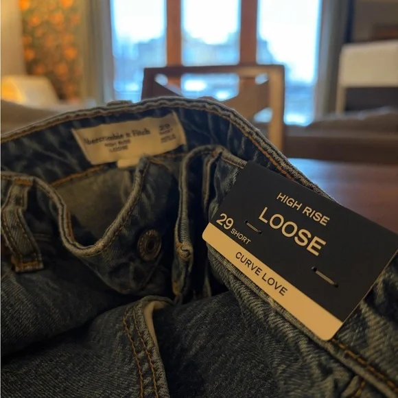 Abercrombie Curve Love High Rise Loose Jean - Picture 4 of 7